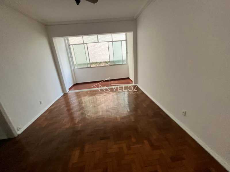 Apartamento à venda com 3 quartos, 90m² - Foto 1