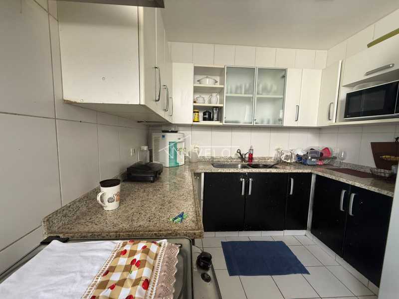 Cobertura à venda com 3 quartos, 232m² - Foto 8