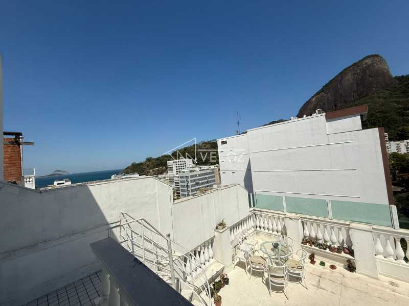 Cobertura à venda com 3 quartos, 232m² - Foto 2