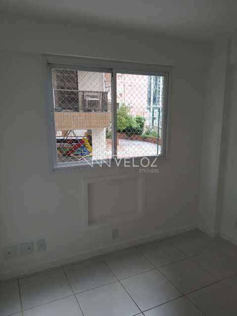 Apartamento à venda com 2 quartos, 68m² - Foto 2