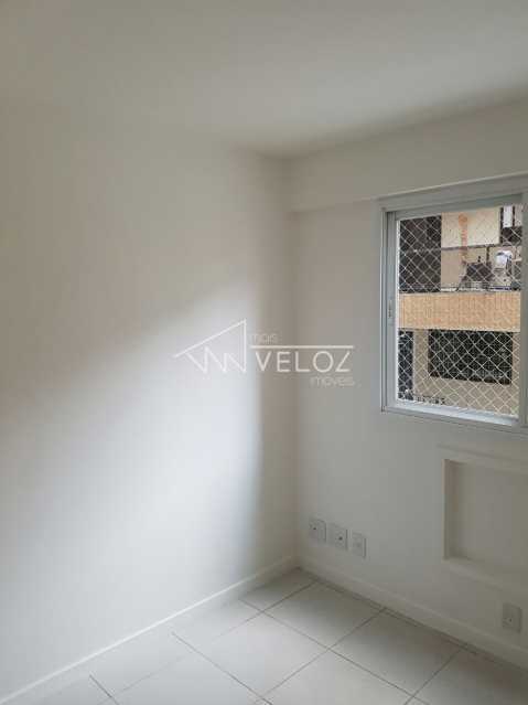 Apartamento à venda com 2 quartos, 68m² - Foto 1