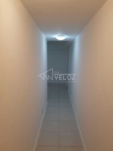 Apartamento à venda com 2 quartos, 68m² - Foto 3