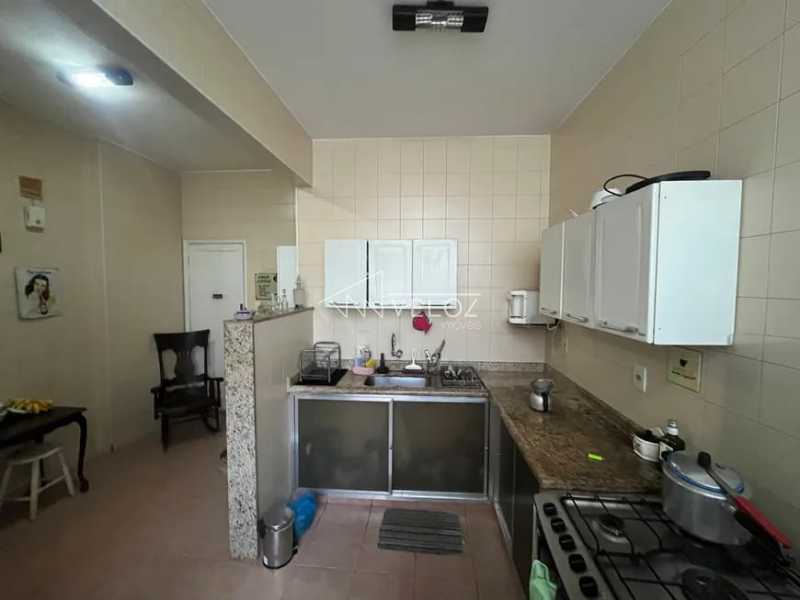 Apartamento à venda com 2 quartos, 105m² - Foto 12