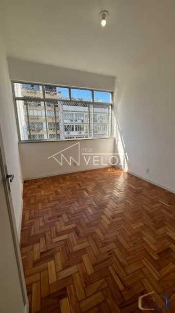 Apartamento à venda com 2 quartos, 67m² - Foto 4