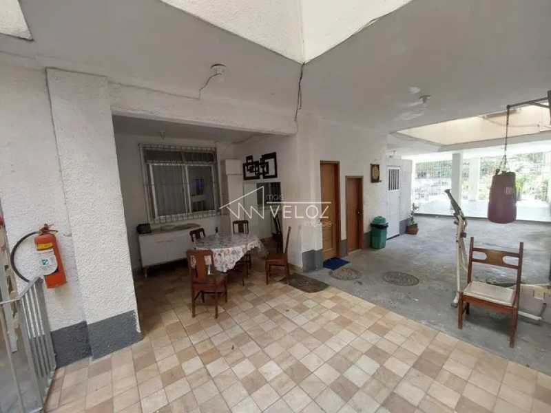 Apartamento à venda com 2 quartos, 75m² - Foto 17