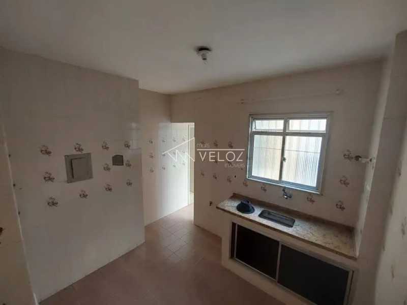 Apartamento à venda com 2 quartos, 75m² - Foto 8