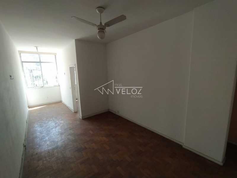 Apartamento à venda com 1 quarto, 45m² - Foto 1