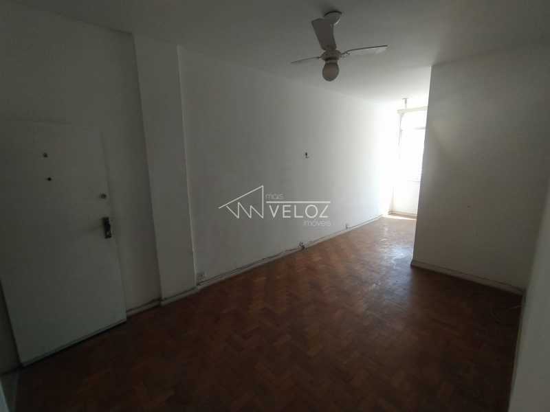 Apartamento à venda com 1 quarto, 45m² - Foto 5