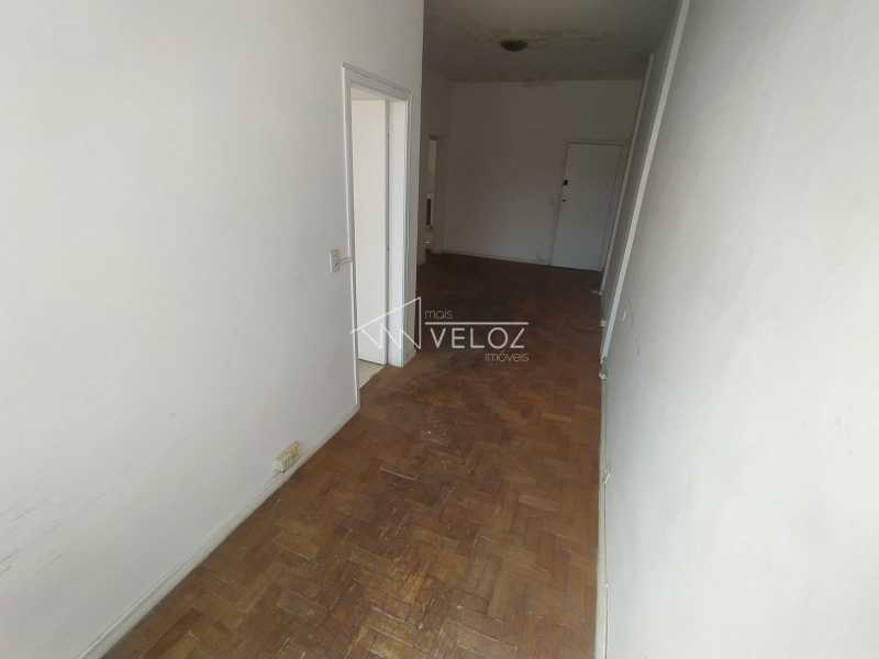 Apartamento à venda com 1 quarto, 45m² - Foto 1