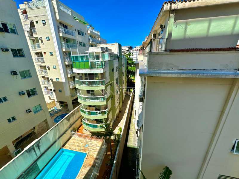 Apartamento à venda com 2 quartos, 78m² - Foto 9