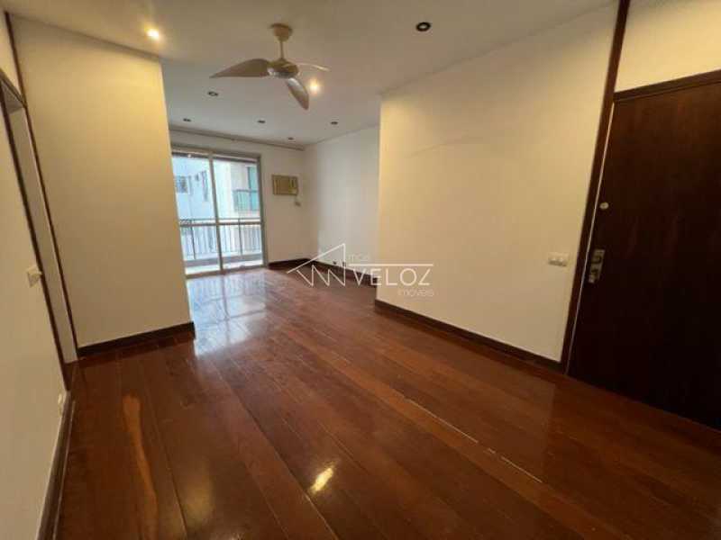 Apartamento à venda com 3 quartos, 99m² - Foto 4