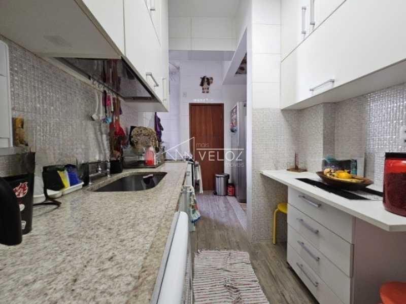 Apartamento à venda com 3 quartos, 100m² - Foto 15