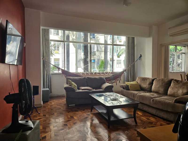 Apartamento à venda com 3 quartos, 146m² - Foto 1