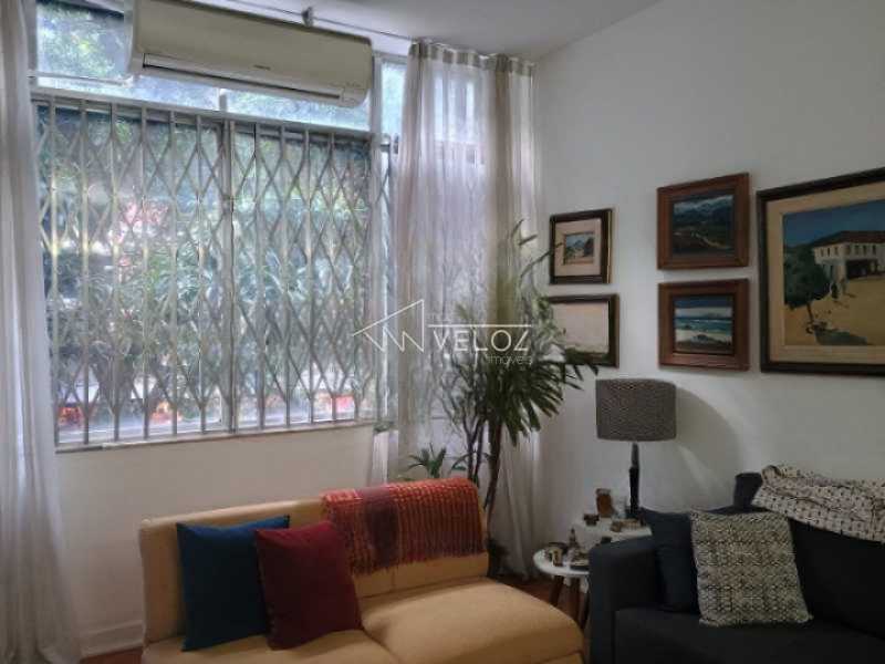 Apartamento à venda com 3 quartos, 137m² - Foto 2