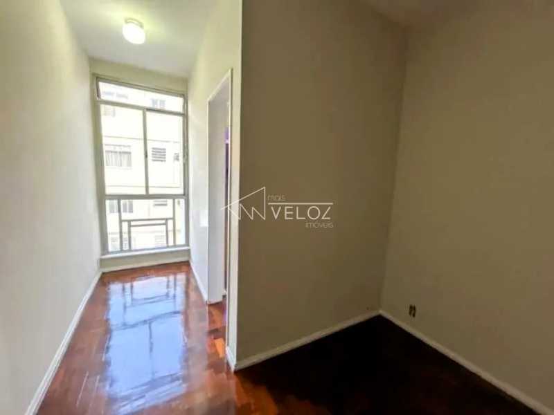 Apartamento à venda com 2 quartos, 62m² - Foto 2