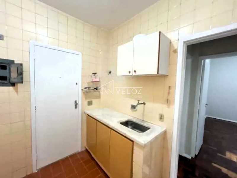 Apartamento à venda com 2 quartos, 62m² - Foto 17