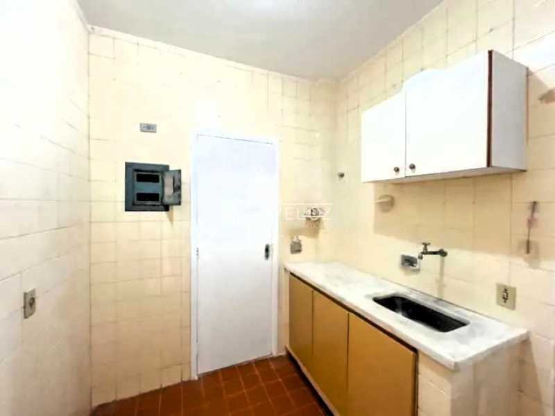 Apartamento à venda com 2 quartos, 62m² - Foto 18