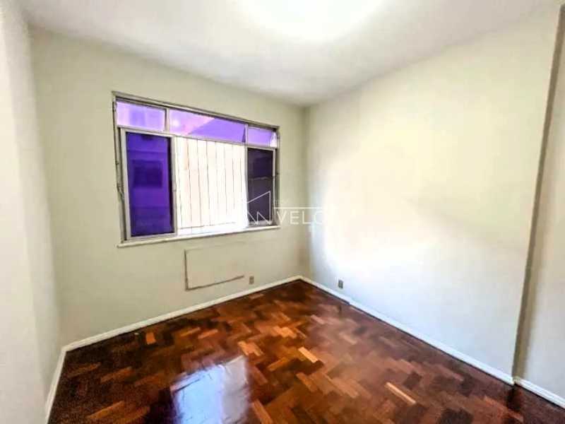 Apartamento à venda com 2 quartos, 62m² - Foto 4