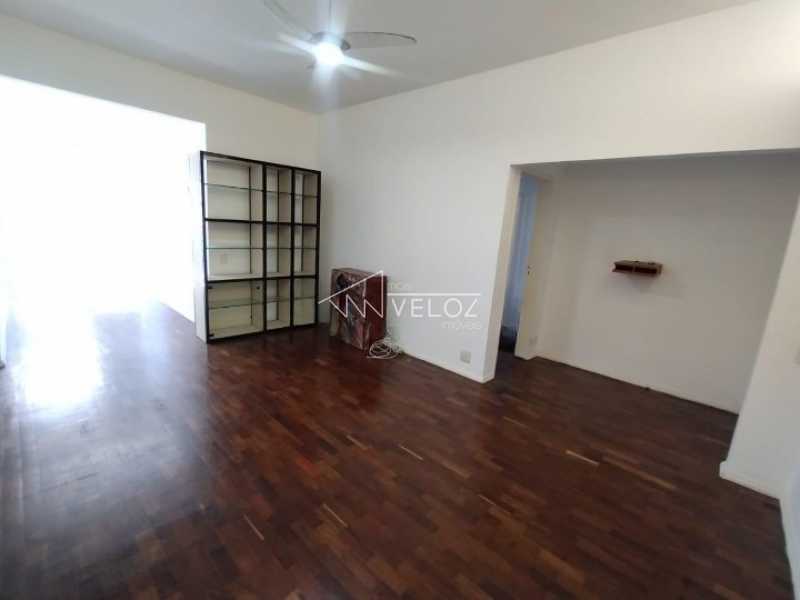 Apartamento à venda com 2 quartos, 98m² - Foto 2