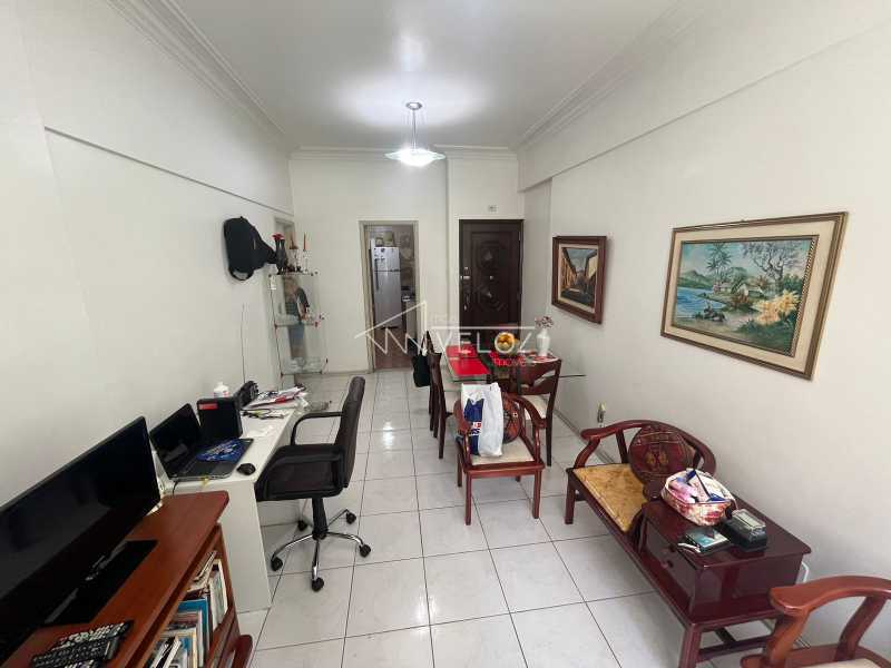 Apartamento à venda com 1 quarto, 50m² - Foto 4