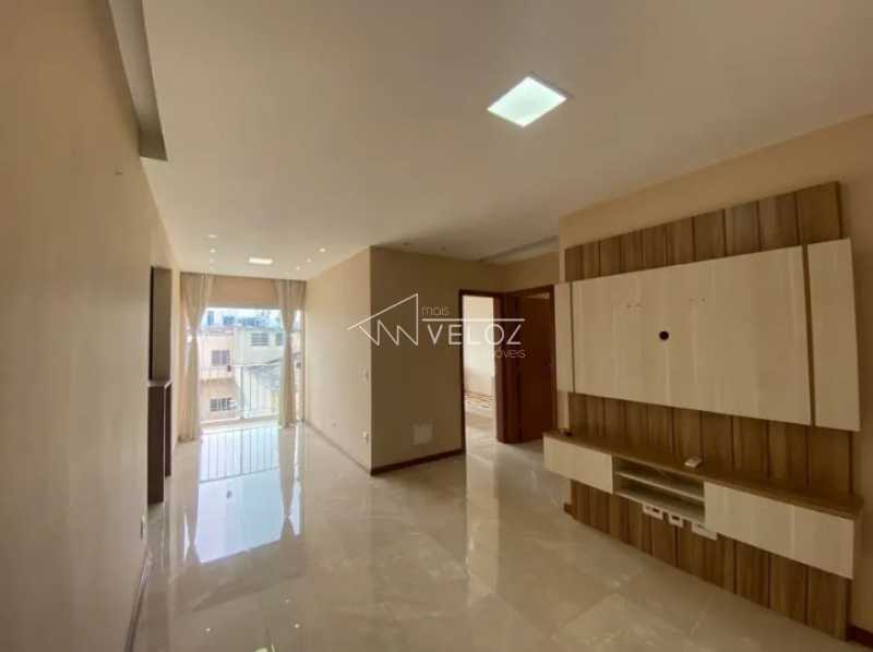 Apartamento à venda com 2 quartos, 68m² - Foto 1