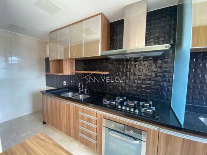 Apartamento à venda com 2 quartos, 68m² - Foto 19