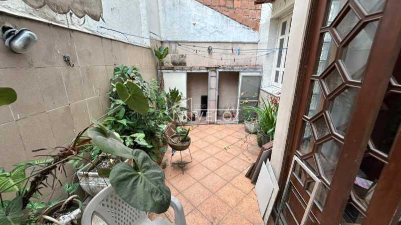 Apartamento à venda com 2 quartos, 72m² - Foto 1