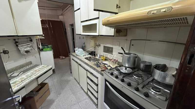 Apartamento à venda com 2 quartos, 72m² - Foto 14