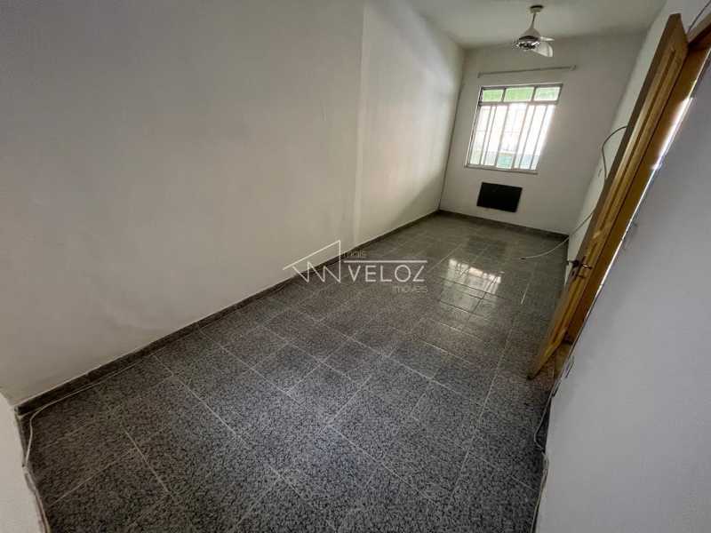 Casa de Vila à venda com 1 quarto, 70m² - Foto 9