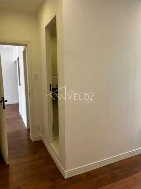 Apartamento à venda com 2 quartos, 66m² - Foto 2