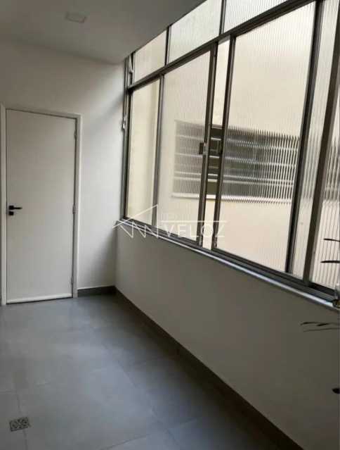 Apartamento à venda com 2 quartos, 66m² - Foto 17