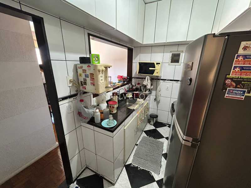 Apartamento à venda com 2 quartos, 72m² - Foto 13