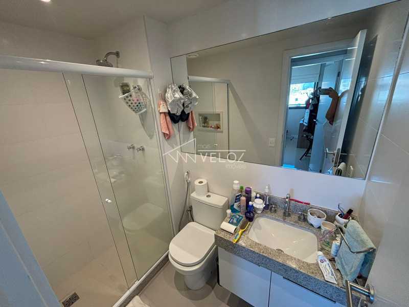 Apartamento à venda com 2 quartos, 75m² - Foto 13