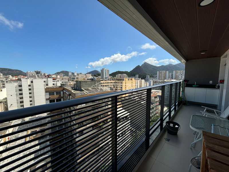 Apartamento à venda com 2 quartos, 75m² - Foto 17