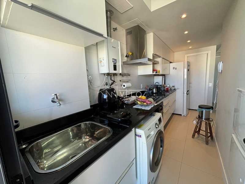 Apartamento à venda com 2 quartos, 75m² - Foto 21