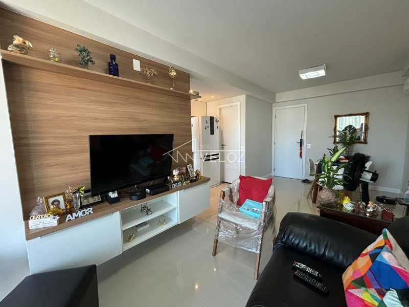 Apartamento à venda com 2 quartos, 75m² - Foto 3