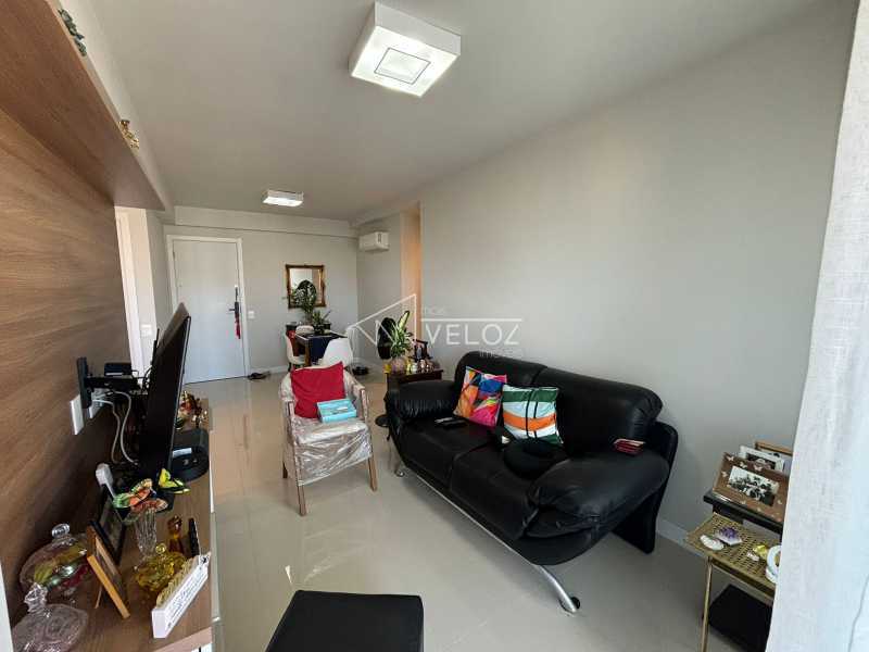 Apartamento à venda com 2 quartos, 75m² - Foto 6