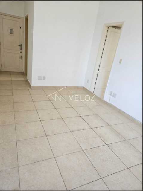 Apartamento à venda com 1 quarto, 39m² - Foto 2