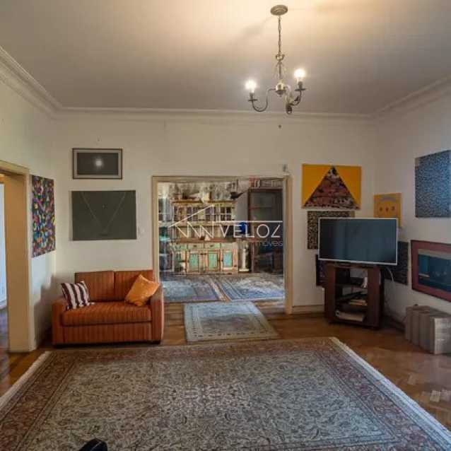 Apartamento à venda com 3 quartos, 244m² - Foto 4