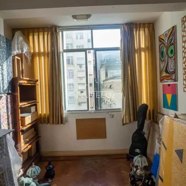 Apartamento à venda com 3 quartos, 244m² - Foto 18