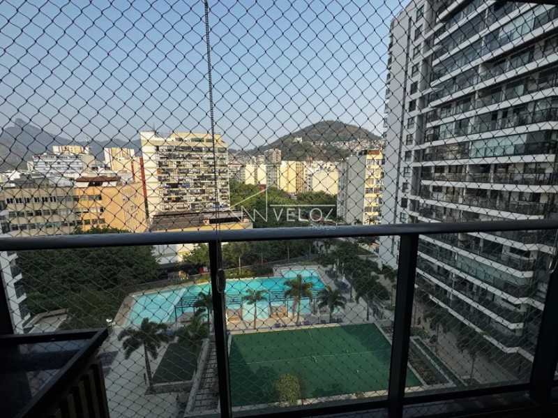 Apartamento à venda com 2 quartos, 74m² - Foto 12