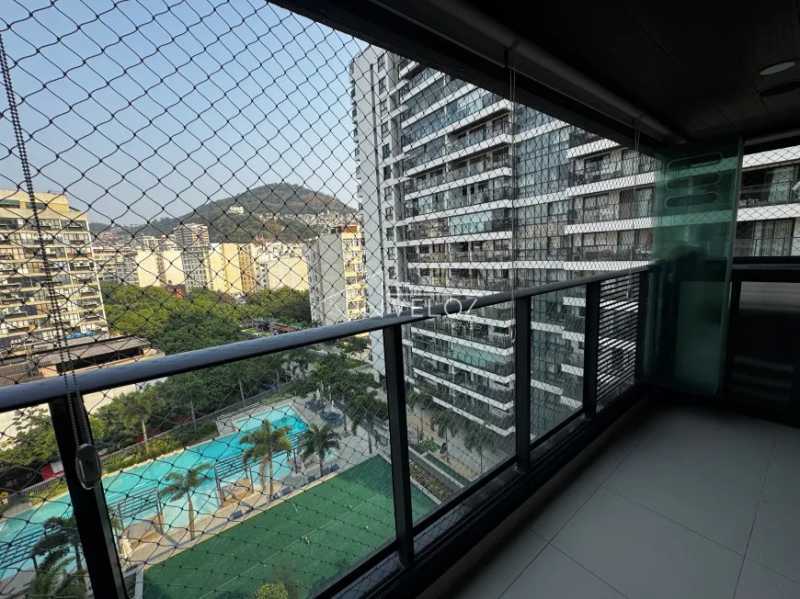 Apartamento à venda com 2 quartos, 74m² - Foto 19