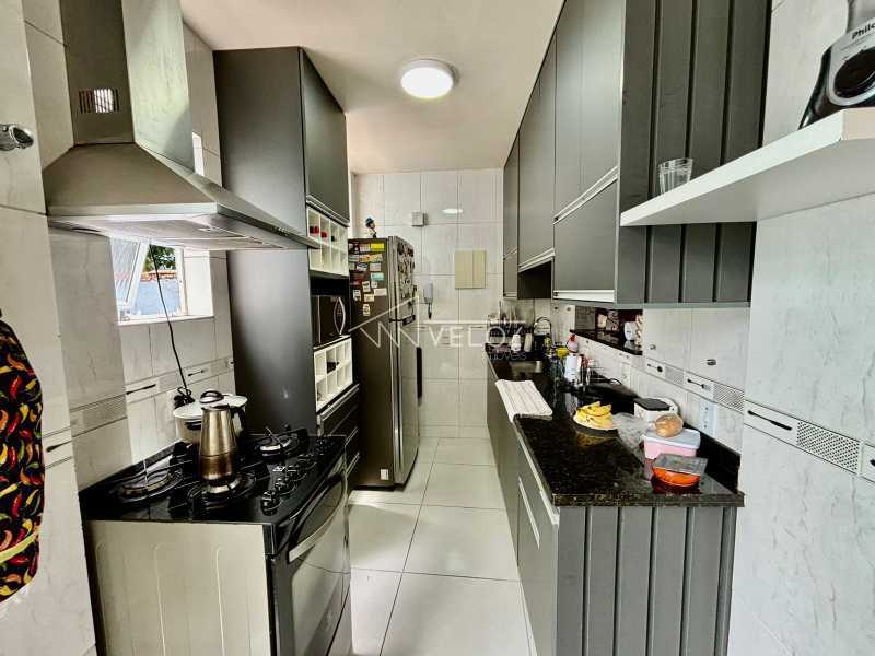 Apartamento à venda com 3 quartos, 81m² - Foto 27