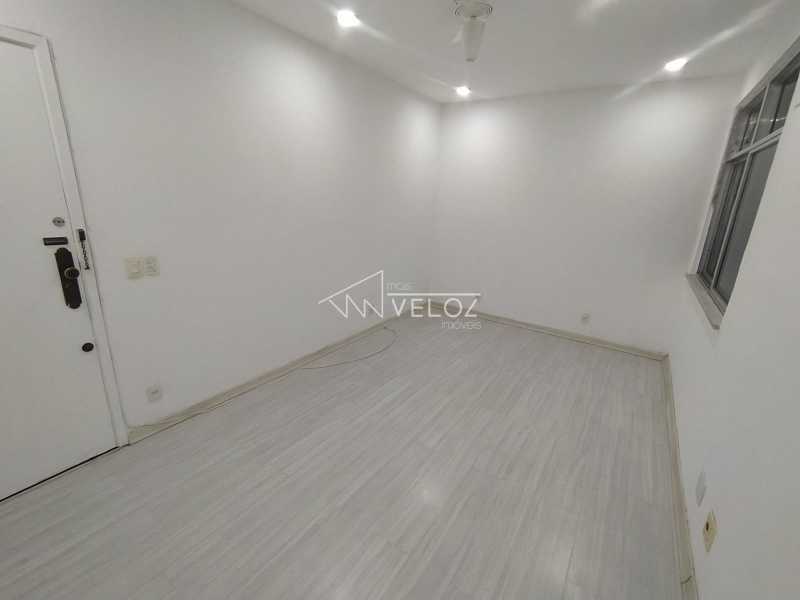 Apartamento à venda com 1 quarto, 43m² - Foto 2