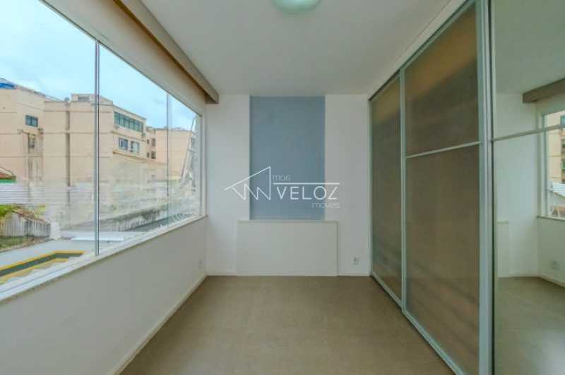 Apartamento à venda com 2 quartos, 69m² - Foto 1