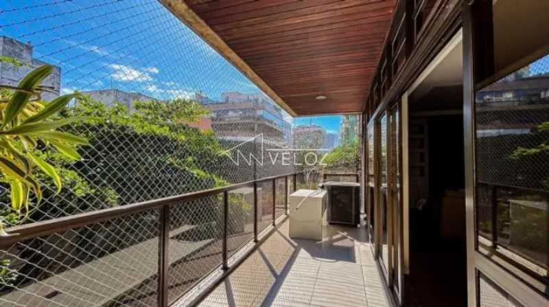 Apartamento à venda com 4 quartos, 203m² - Foto 2