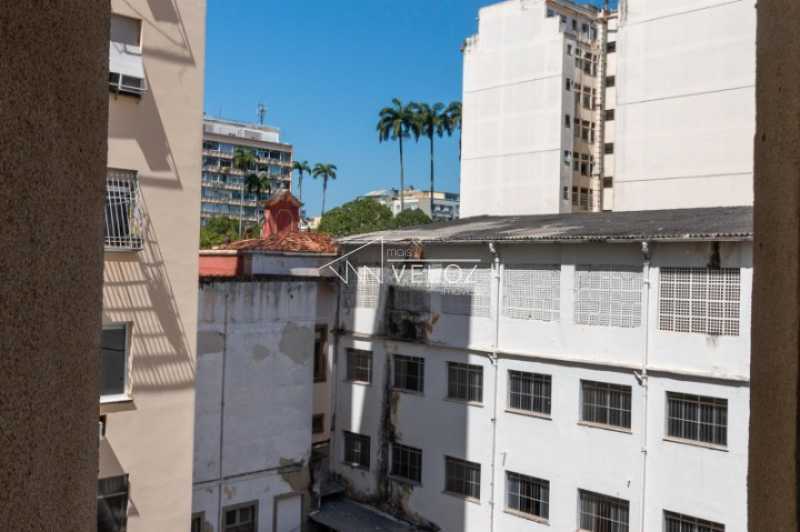 Apartamento à venda com 2 quartos, 70m² - Foto 13