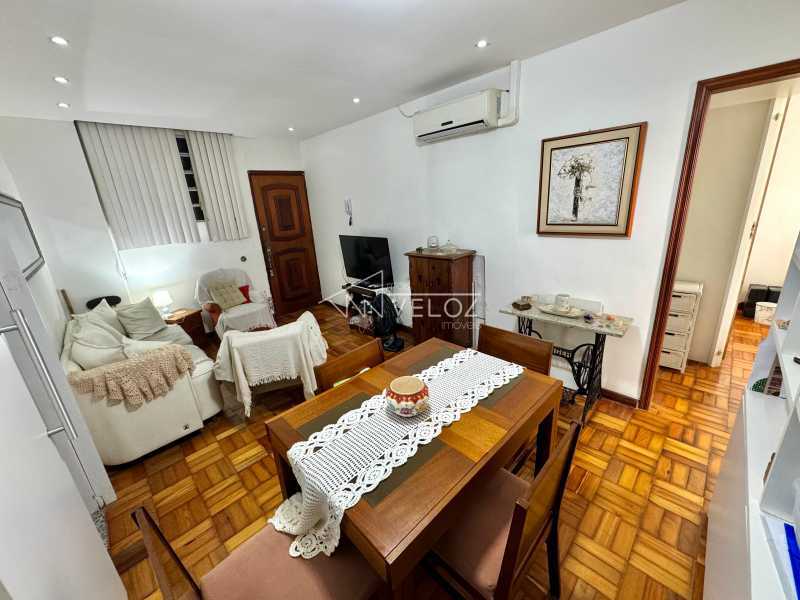 Apartamento à venda com 2 quartos, 60m² - Foto 7