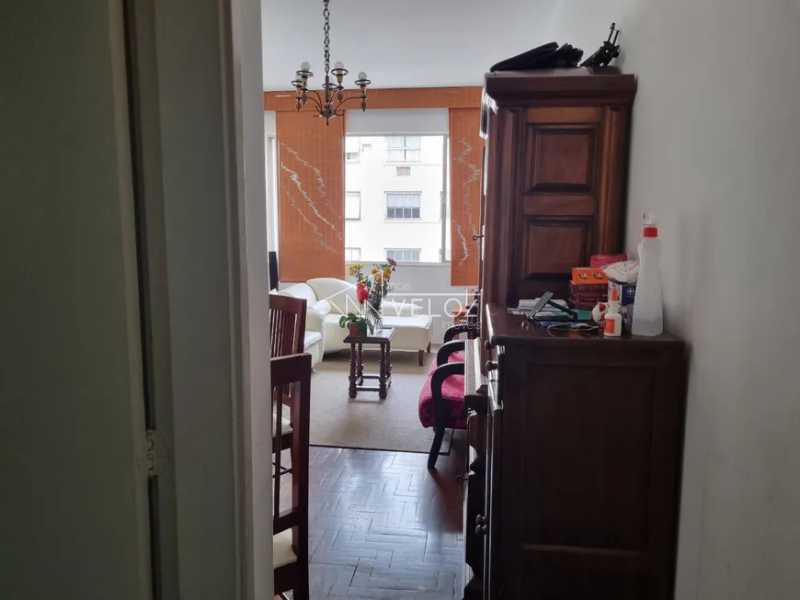 Apartamento à venda com 2 quartos, 82m² - Foto 3