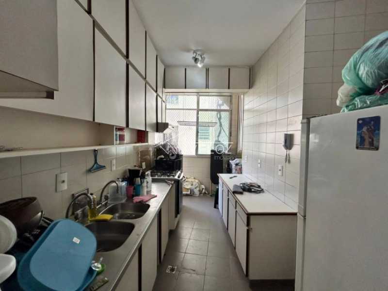 Apartamento à venda com 3 quartos, 130m² - Foto 16